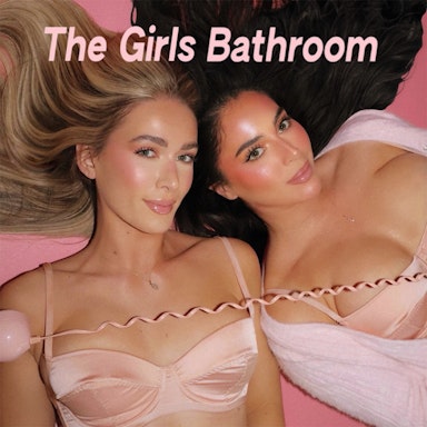 The Girls Bathroom-image}